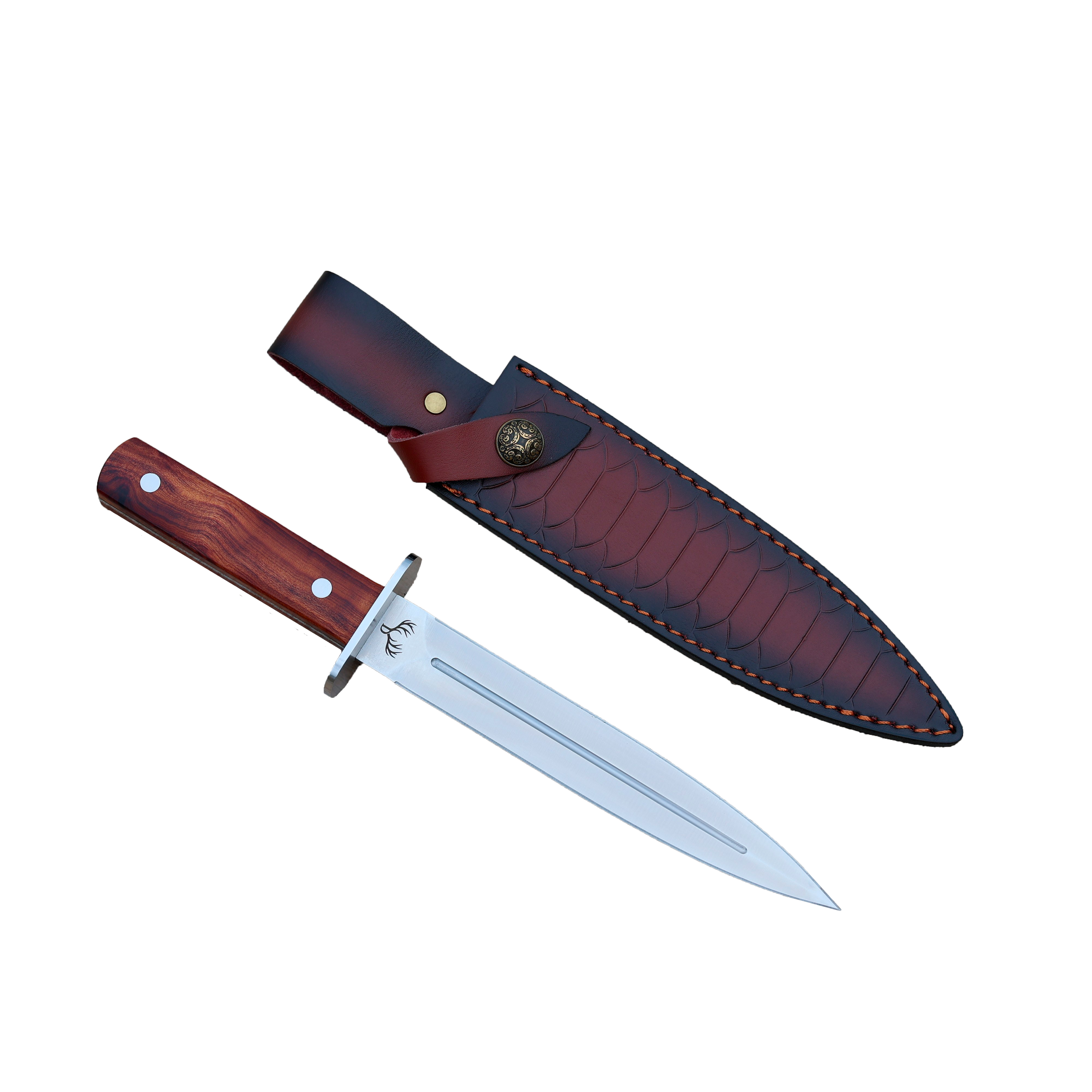 Étui cuir artisanal pour dague de chasse - passant ceinture intégré